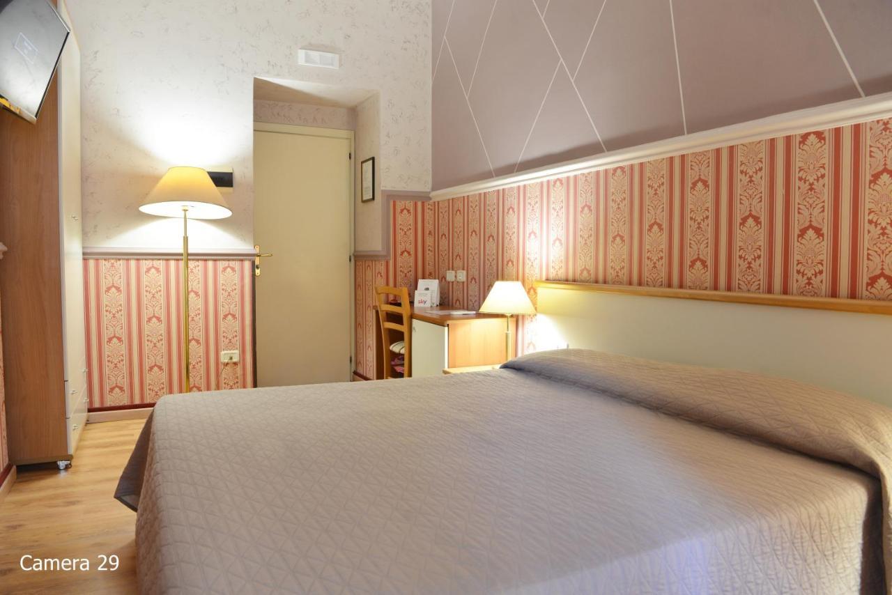 Catania Centro Rooms ภายนอก รูปภาพ