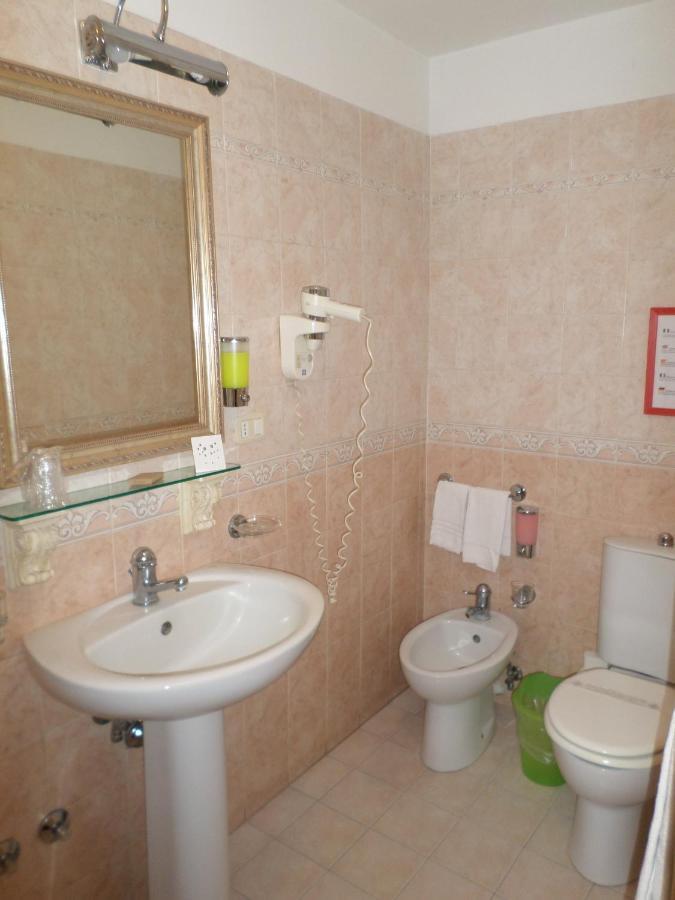 Catania Centro Rooms ภายนอก รูปภาพ